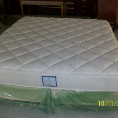 Hotel Liquidation - Sealy Mattresses