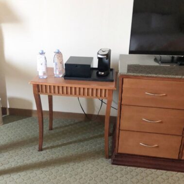 Hotel Liquidation - Martinville Table Aminity