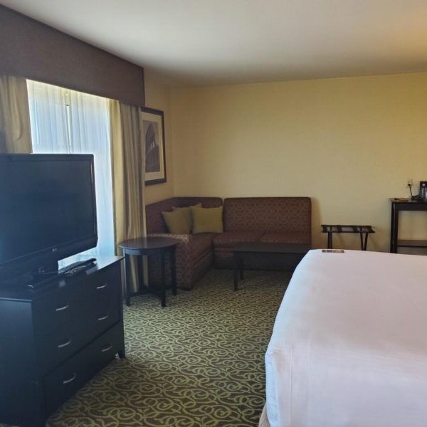 Hotel Liquidation - Winston