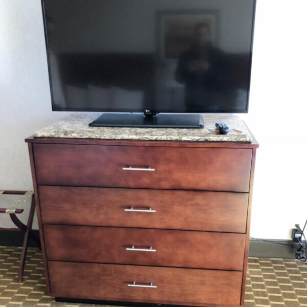 Hotel Liquidation - Davenport Chest