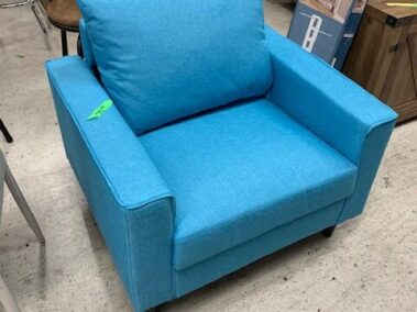 Hotel Liquidation - Lounges, Sofas and More 5