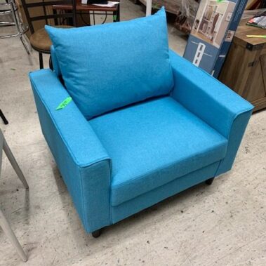 Hotel Liquidation - Lounges, Sofas and More 5