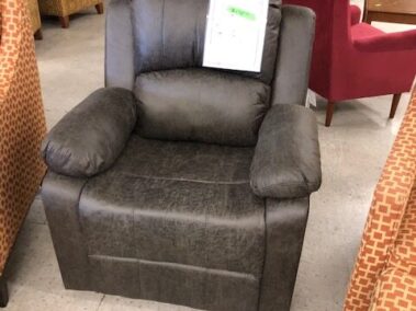 Hotel Liquidation - Lounges, Sofas and More 3