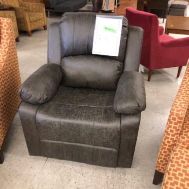 Hotel Liquidation - Lounges, Sofas and More 3