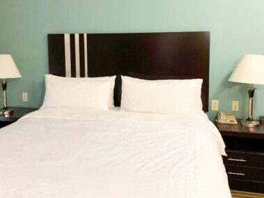 Hotel Liquidation - The Hollywood Photo 4