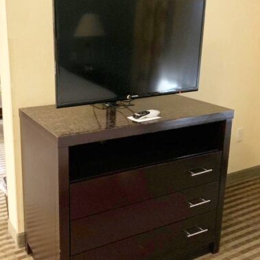 Hotel Liquidation - The Hollywood Photo 3