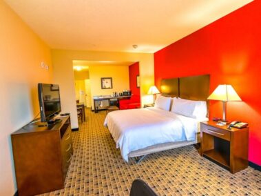 Hotel Liquidation - Wimbledon King Bed Guest room