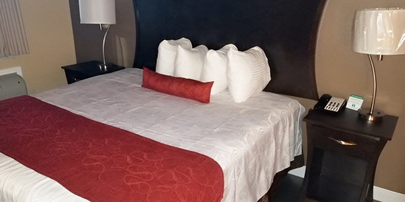 Hotel Liquidation - Livingston Group King Size